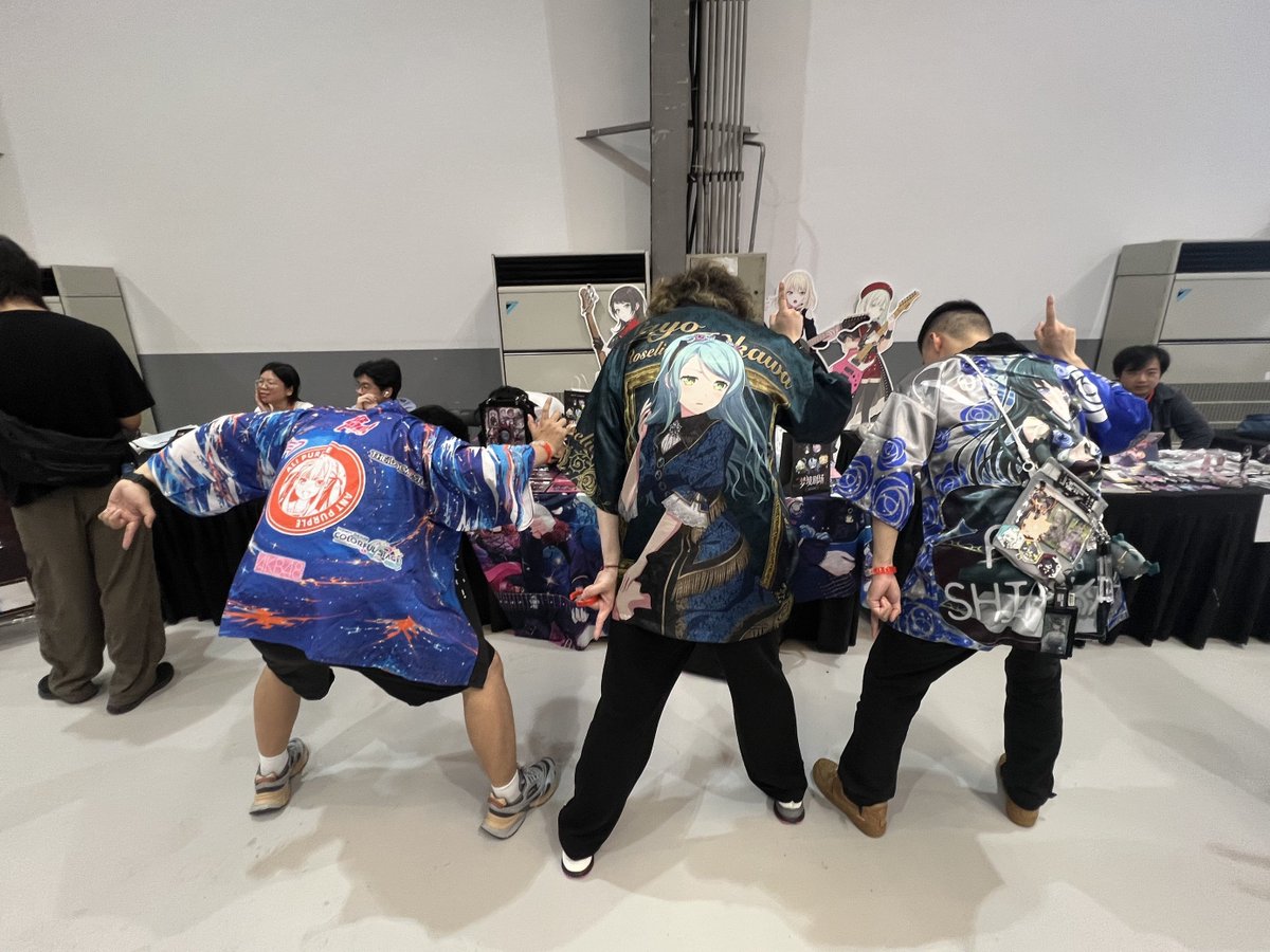 puredark233's tweet photo. 上周末的本地live 好久没甩手了 https://t.co/XSkkkt9DiJ