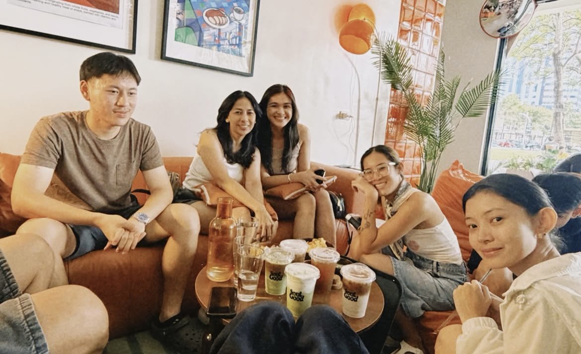 xoxodusbi's tweet photo. bella with the caracut fam 🥹

and this has been the best thing that has ever happened in this ship ❤️‍🩹 https://t.co/n0WVOEpzbU