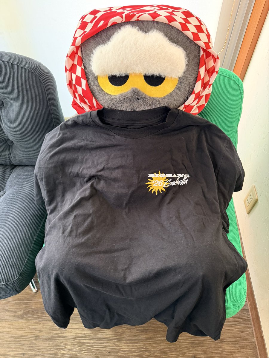 hhs_inizio's tweet photo. コーチェラBIGBANGキャップとTシャツやっと届いたー✨
バックプリントめちゃかっこいい!
#Coachella2026
#BIGBANG
#GDragon
#SOL
#DLITE https://t.co/GUj8OhT0wT
