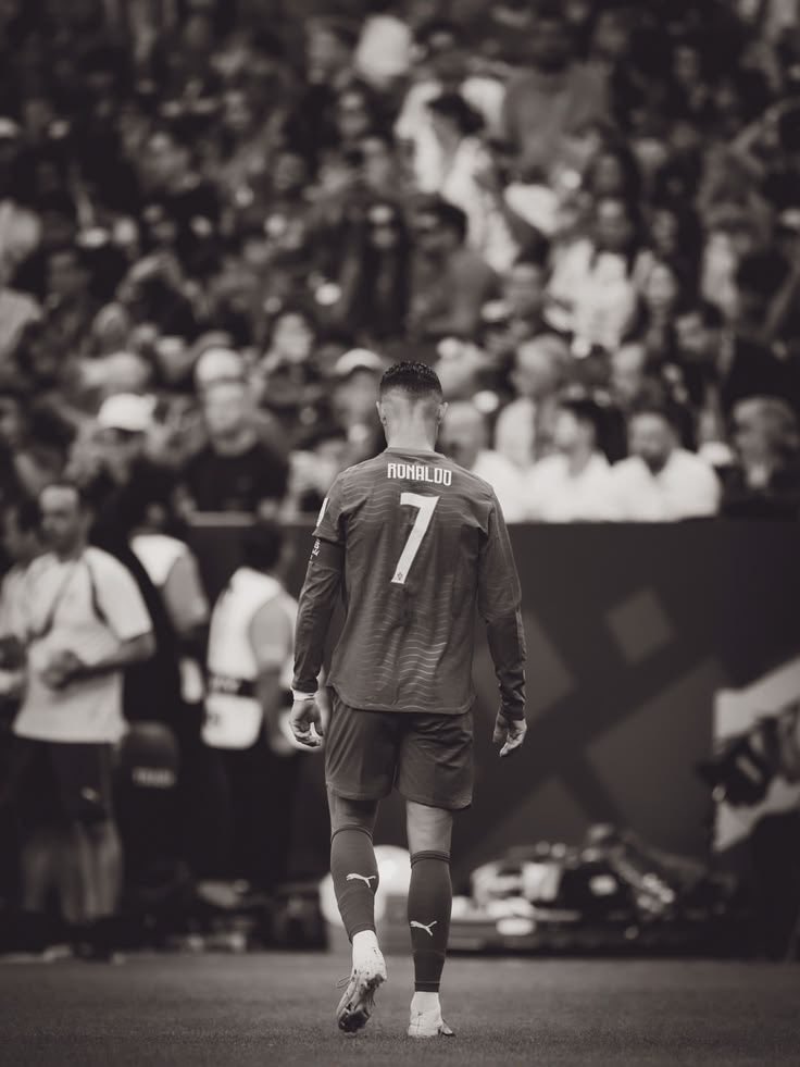 abdullayy7's tweet photo. and when i die, dont bury me with a football, a jersey, or a whistle put a picture of you in my pocket so i can show everyone in heaven who made me a better man!
GREATEST OF ALL TIMES!🐐 https://t.co/w0tjTagfKE
