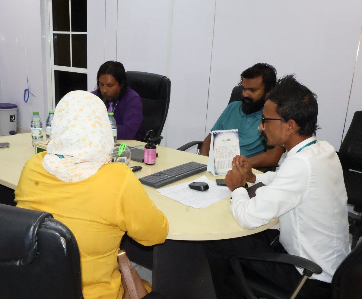 CouncilFodhdhoo's tweet photo. ފޮއްދޫ ކައުންސިލުން، ޤުރުޢާން ކުލާގެ ޓީޗަރުންނާއި ބައްދަލުކުރެއްވުން.

@lgaMaldives 

#visitfodhdhoomaldives https://t.co/QB1hcz7RY9