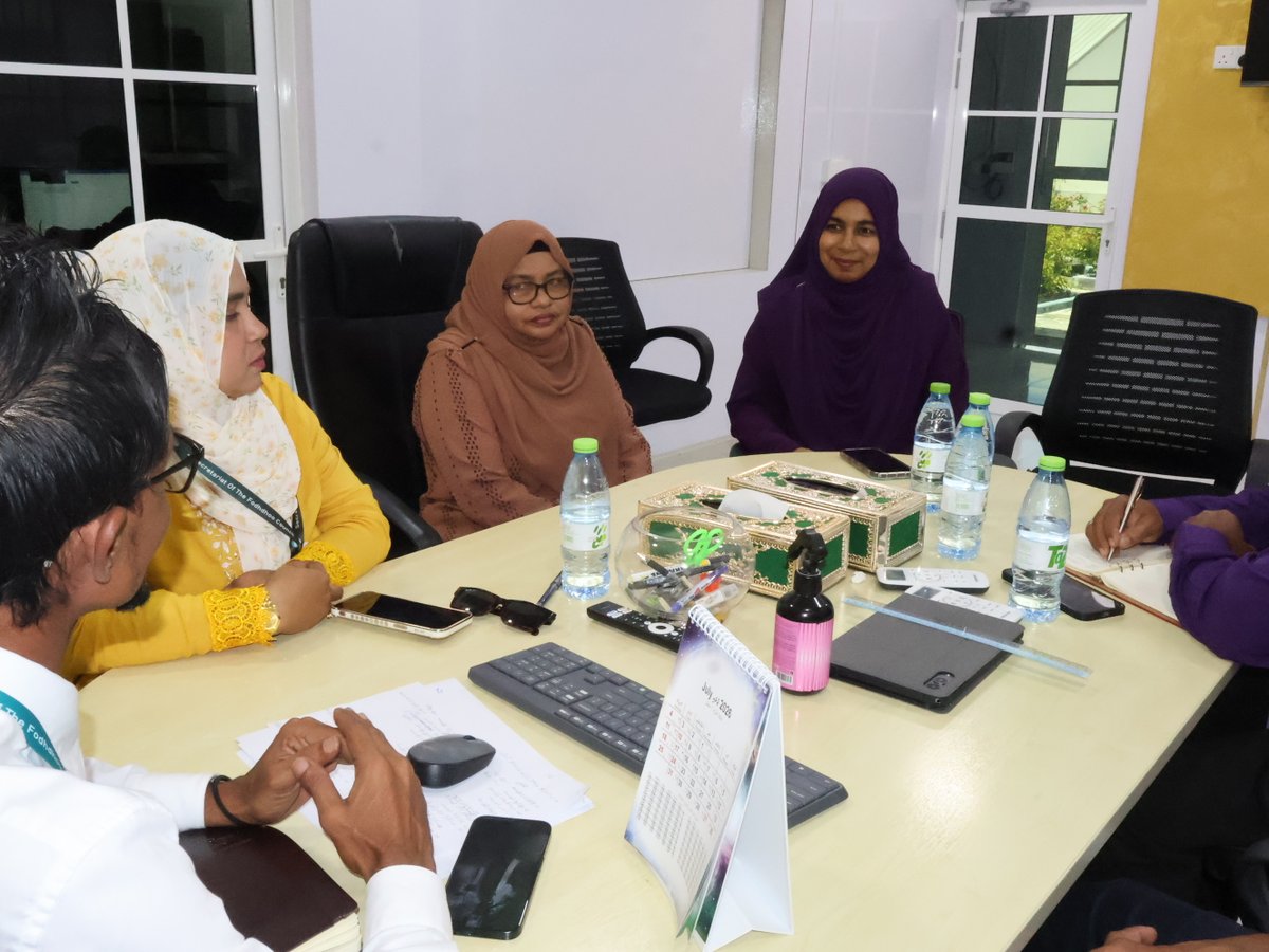 CouncilFodhdhoo's tweet photo. ފޮއްދޫ ކައުންސިލުން، ޤުރުޢާން ކުލާގެ ޓީޗަރުންނާއި ބައްދަލުކުރެއްވުން.

@lgaMaldives 

#visitfodhdhoomaldives https://t.co/QB1hcz7RY9