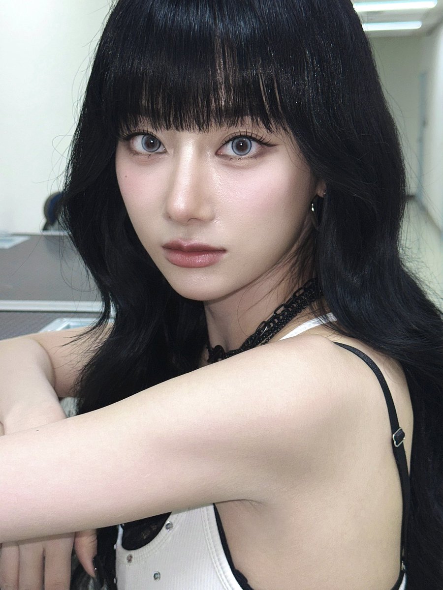 PRIMROSE_AO's tweet photo. 심플리👻

#PRIMROSE #COSMIC
#NAHYUN #나현 https://t.co/YMWoOl7bcH