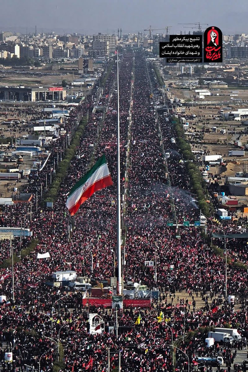 SOHeiill3's tweet photo. از کودکِ معصوم تا پیرِ خردمند، از شرق تا غرب، همه در یک صف ایستاده‌اند تا ثابت کنند حقیقت، حتی با مرگ هم فرار نمی‌کند
#قائد_امت
#باید_برخاست https://t.co/TZQYcDuRJa