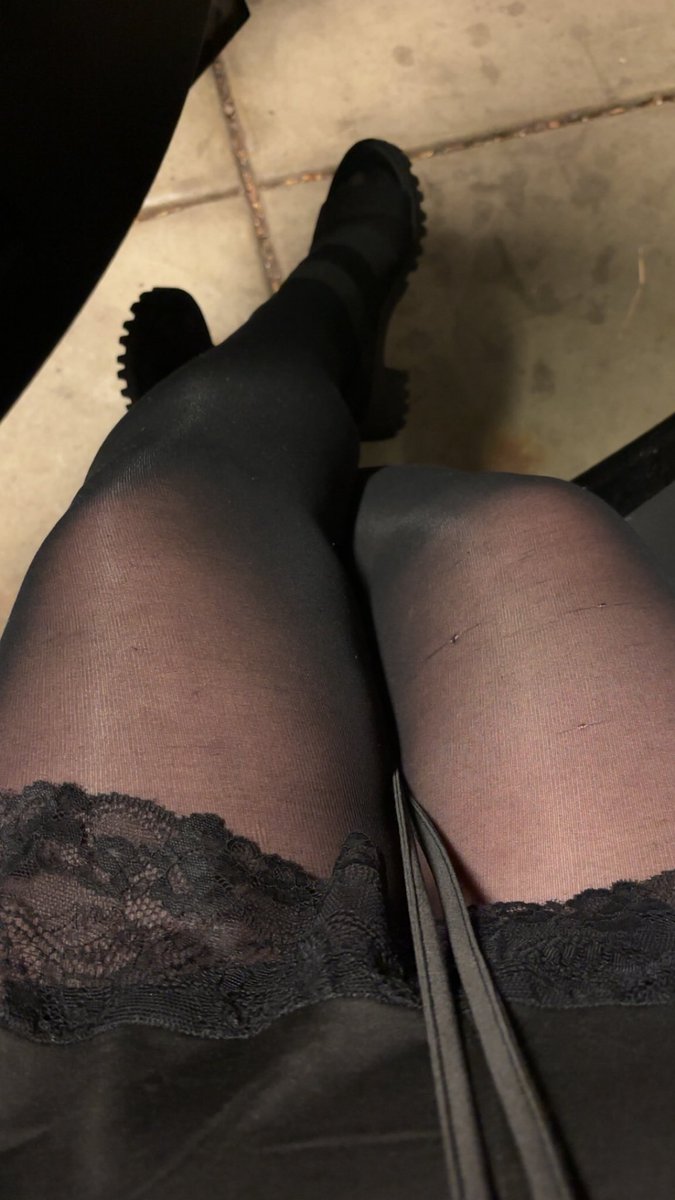 violetlunawitch's tweet photo. I canβt wait for winter so I can wear tights every day π€
#VioletlunaWinter #softwitch #curvyoutfits #thriftedstyle #outfitinspo https://t.co/vQ2A1qPEfU