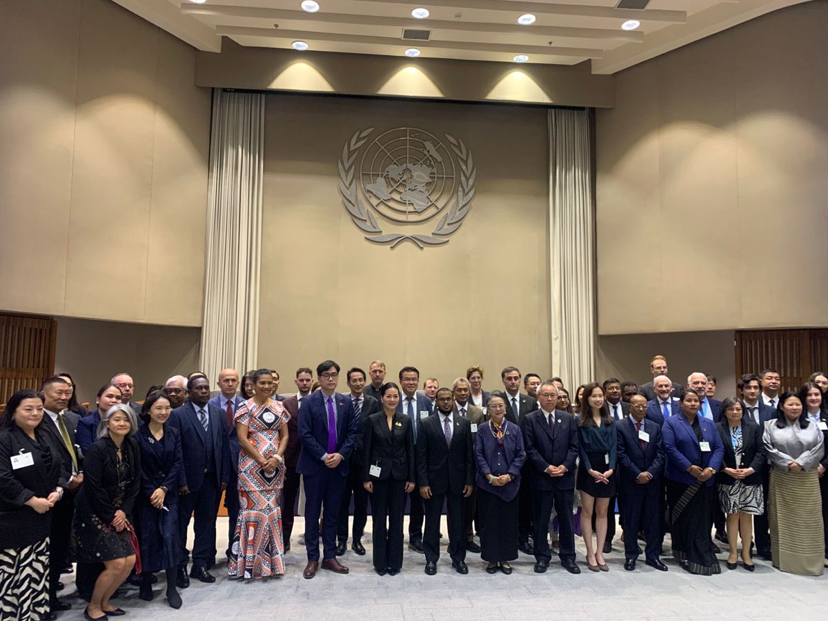 KZEmbassyTH's tweet photo. 🇰🇿 Kazakhstan participated in the 9th UN ESCAP Committee on Environment and Development in Bangkok, highlighting national efforts on climate action, renewable energy, biodiversity conservation, and the green economy. 🌿🌏 #Kazakhstan #ESCAP #SustainableDevelopment https://t.co/uaHBnu1CoW