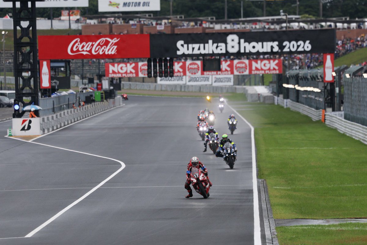 shin1_1207's tweet photo. ２０２６年鈴鹿８耐　EWC  予選P7  決勝P15
序盤のアクシデントによりトップグループから脱落。
２０分で修復し早いピットワークとトップと変わらないライダー３人の走りで追い上げ完走。
今年こそはと準備しチームとして好調だった為、昨年以上に悔しい結果となりました。
また来年の８耐に向けこれから準備して参ります。
ご支援頂いた関係者の皆様、最後までご声援頂いたファンの皆様ありがとうございました。