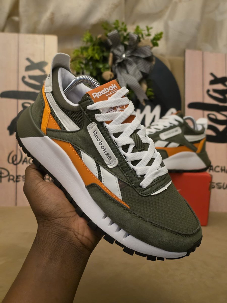 kinuthia_lan's tweet photo. 🔥 REEBOK CLASSIC now available!
👟 Sizes 38–45 (Normal fitting)
💰 KSh 3,600
🚚 Countrywide delivery 🇰🇪
Quality, comfort & style at an unbeatable price.
📲 Order Now
On WhatsApp: https://t.co/dXeuX9MzJl
#RenvaraHub254 #Timberland #CasualShoes #Kenya https://t.co/U4AgJnh4dP