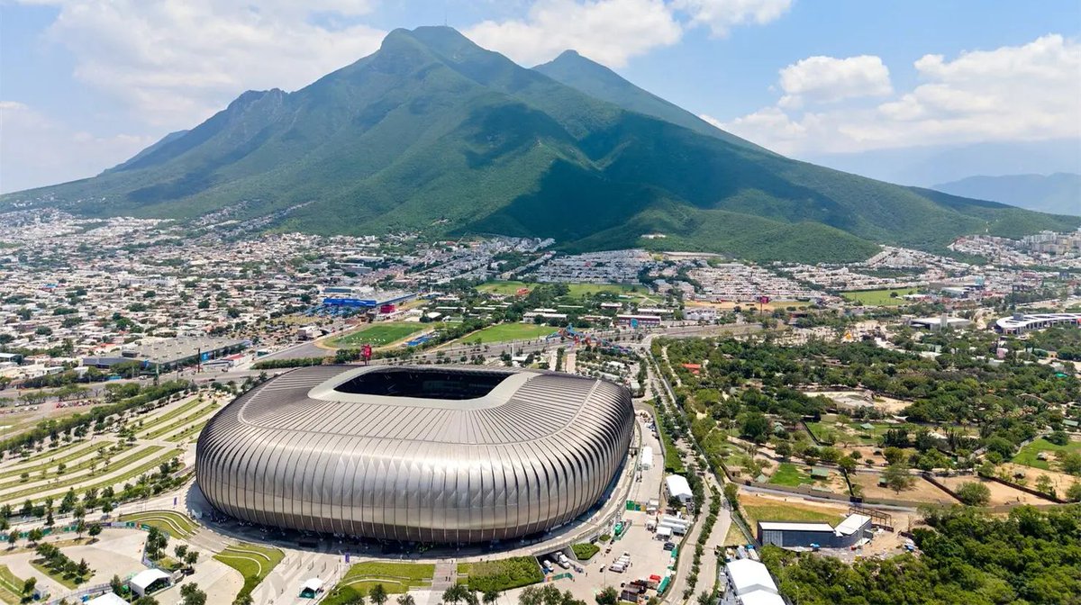 Antonio_Rosique's tweet photo. Así fue la participación de 🇲🇽México en la #CopaDelMundo2026 🇲🇽🇺🇸🇨🇦

🏟️CdMx
🇲🇽 2-0 🇿🇦 | 👥80,824 aprox.
🇺🇿 1-3 🇨🇴 | 👥80,824 aprox.
🇲🇽 3-0 🇨🇿 | 👥80,824 aprox.
🇲🇽 2-0 🇪🇨 | 👥80,824 aprox.
🇲🇽 2-3 🏴󠁧󠁢󠁥󠁮󠁧󠁿 | 👥80,824 aprox.

🏟️Monterrey
🇸🇪 5-1 🇹🇳 | 👥50,987 aprox.
🇹🇳 0-4 🇯🇵 | 👥51,243 aprox.
🇿🇦 1-0 🇰🇷 | 👥51,243 aprox.
🇳🇱 (2) 1-1 (3) 🇲🇦 | 👥51,243 aprox.

🏟️Guadalajara
🇰🇷 2-1 🇨🇿 | 👥44,985 aprox.
🇲🇽 1-0 🇰🇷 | 👥45,522 aprox.
🇨🇴 1-0 🇨🇩 | 👥45,358 aprox.
🇺🇾 0-1 🇪🇸 | 👥45,065 aprox.

#FIFAWorldCup2026