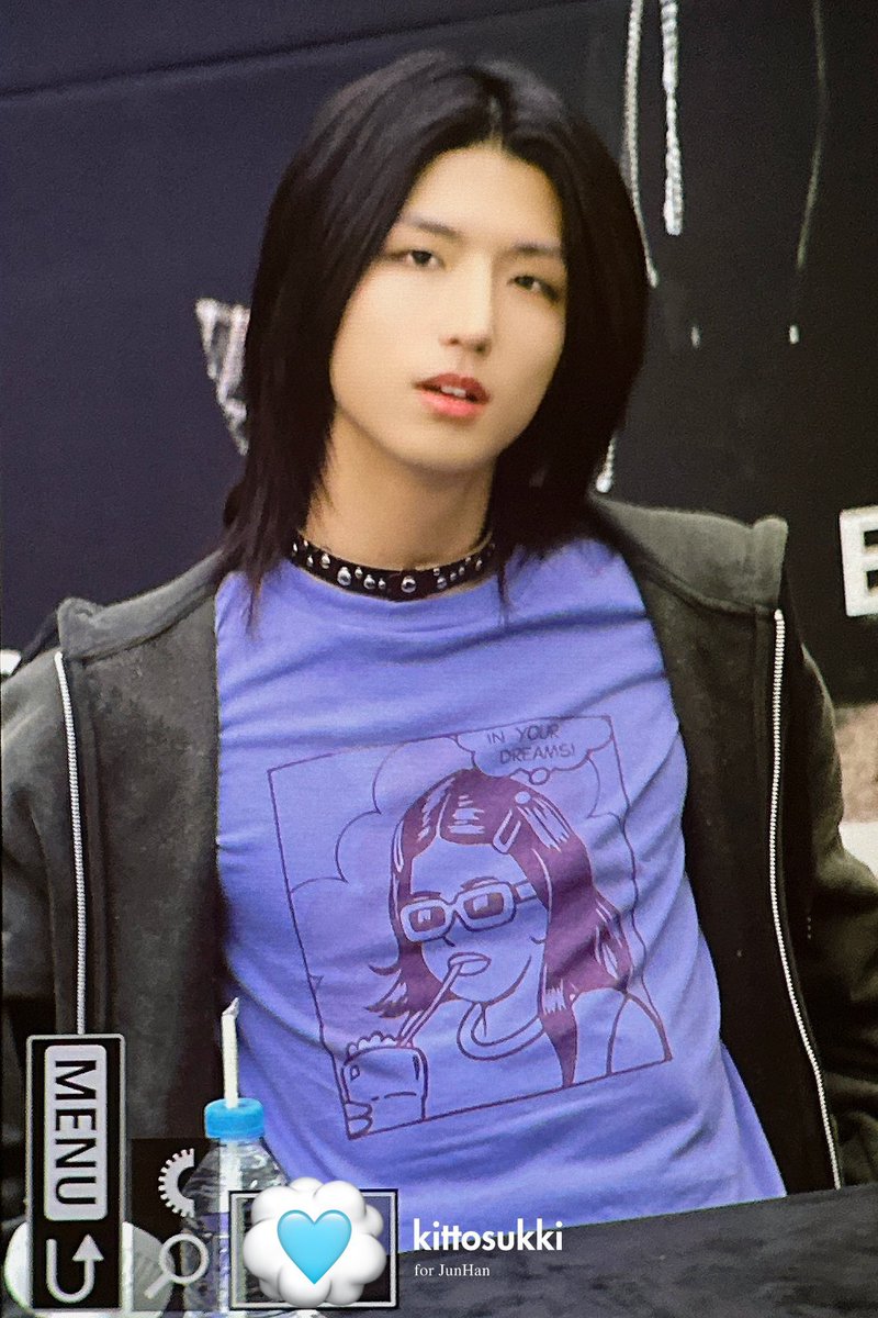 hyeongstarz's tweet photo. RAAAHHHHHHHH I FINALLY FOUND THIS JUNHAN LOOK!!!!!?!?!???!?????!!!! https://t.co/rUgzybL234