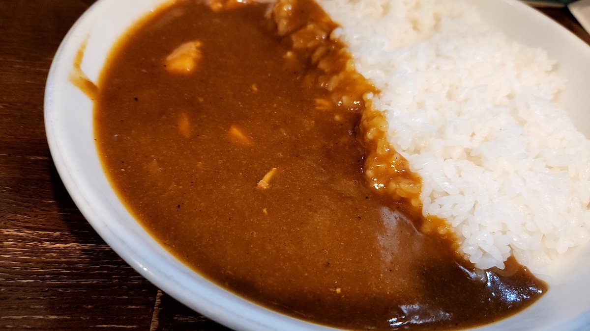 b_i_salmon's tweet photo. カレーハウスノイ@浜町で、チキンカレー大盛🍛
素朴な感じだけど、コクもあって美味しくペロリと完食😋
これで770円は助かります。 https://t.co/fYt3Mo45Wc