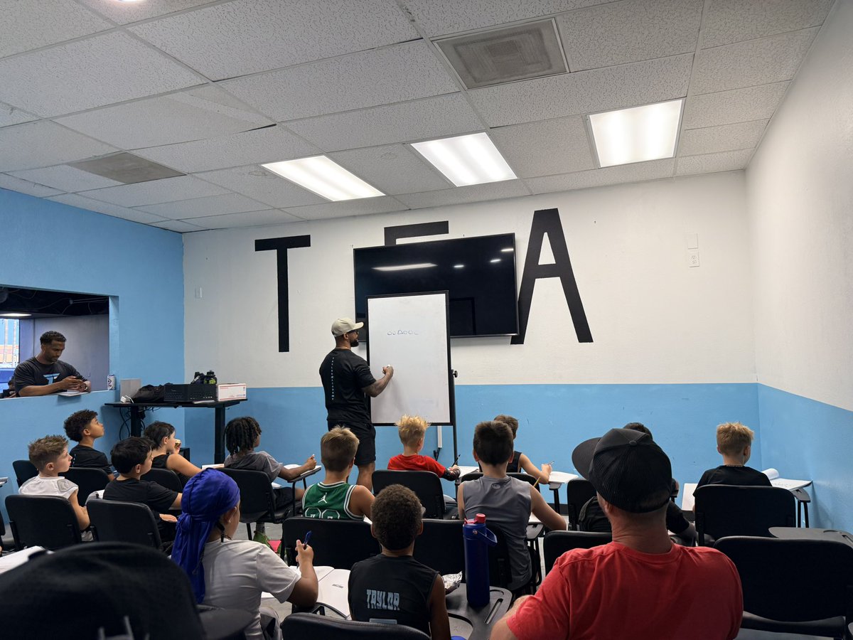 TaylorFBAcademy's tweet photo. NFL Super Bowl Champion Michael Pittman coaching and leading his 9U team in our first Install Meeting. Football IQ and learning the game from those that have dominated at the highest level. 
TFA TAKEOVER https://t.co/0kv4SRZzWe