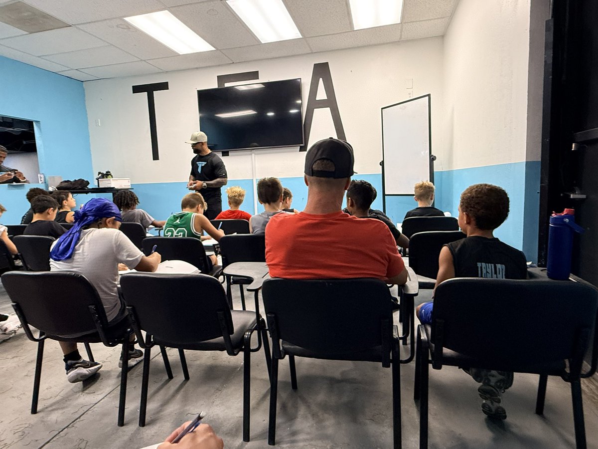 TaylorFBAcademy's tweet photo. NFL Super Bowl Champion Michael Pittman coaching and leading his 9U team in our first Install Meeting. Football IQ and learning the game from those that have dominated at the highest level. 
TFA TAKEOVER https://t.co/0kv4SRZzWe