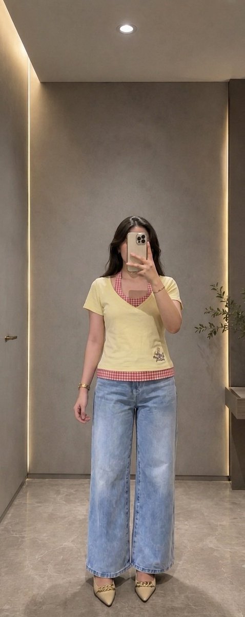 MeAchaa__'s tweet photo. Ciwi-ciwi, aku nemu outfit secantik ini dan nggak mungkin aku simpan sendiri 😭🤍✨ https://t.co/9PEbSVB1w7