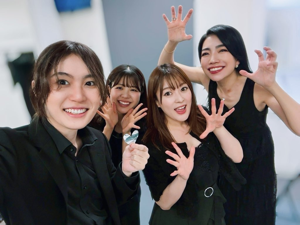 kei_amano's tweet photo. 有明ガーデンシアターにて #赤西仁　さんの『JIN AKANISHI HEART LIVE 2026』でした🤍
演出から何から何まで全てがカッコよく、弾いててぶち上がる瞬間がたくさんありました☺️
こんなかっこいいLIVEで演奏でき本当に幸せな時間でした。ありがとうございました🎻♡

皆様良き七夕の日を🎋🤍天野 https://t.co/mdKOSiJoif