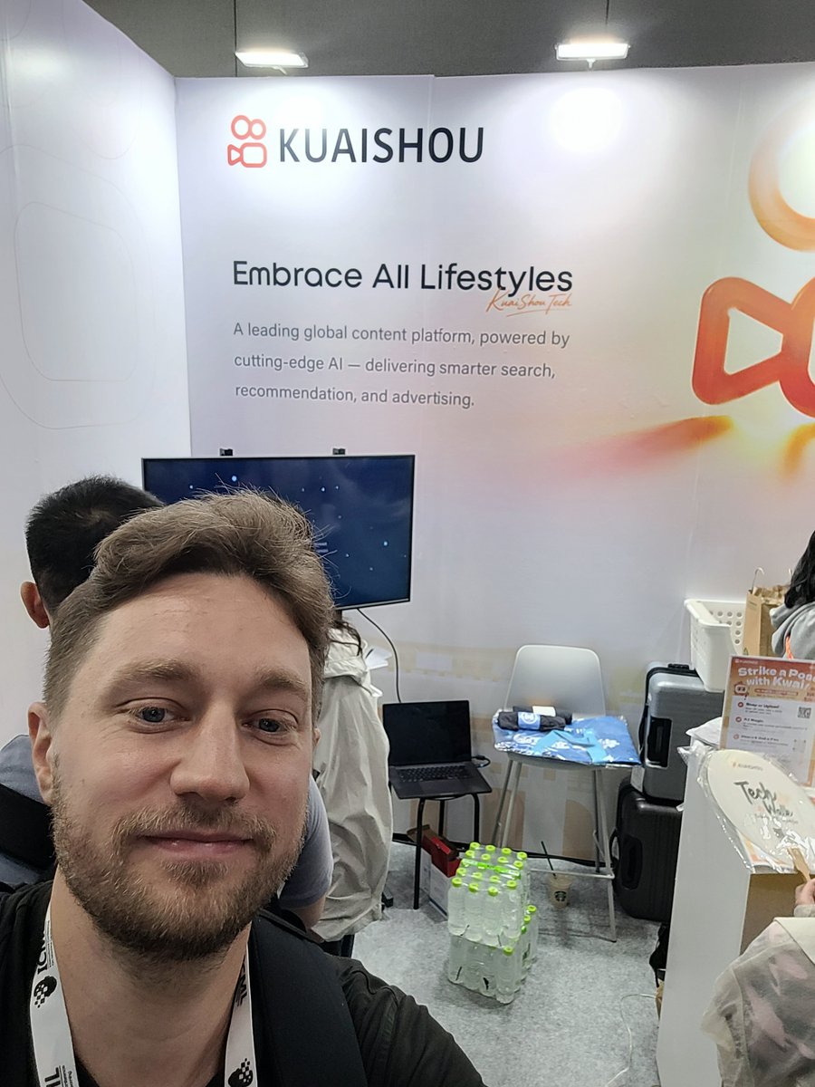 socialcml's tweet photo. #KUAISHOU #ICML #ICML2026 @KStech0606 https://t.co/FY5pBeEqdU
