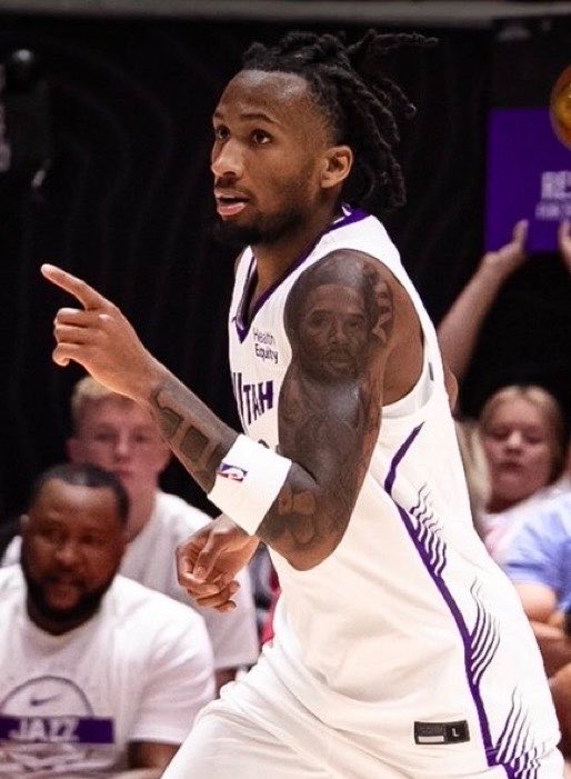 TheHoopCentral's tweet photo. DARRYN PETERSON’S LAST 2 GAMES:

28 PTS - 5 REB - 2 AST - 11/21 FGM
25 PTS - 2 REB - 12 AST - 8/15 FGM

Making it look easy. 😮‍💨🔥 https://t.co/tzajtDVk8h