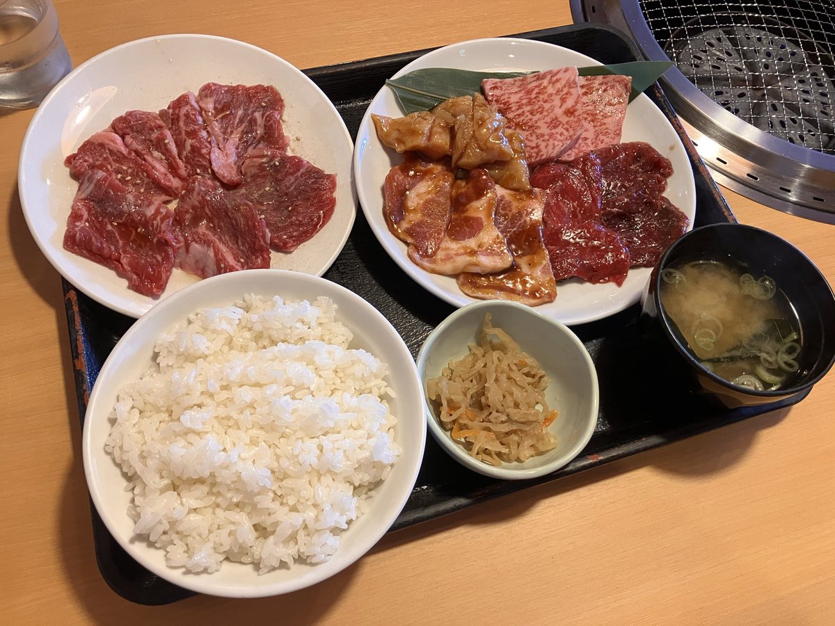 ZpLre's tweet photo. 職場で教えてもらった「Go To Eatにいがた」を利用してお高めの焼肉ランチ。
1口10,000円の購入で12,500円分の食事券もらえるキャンペーンなので還元率よくてありがたい。 https://t.co/MSf33an1kk