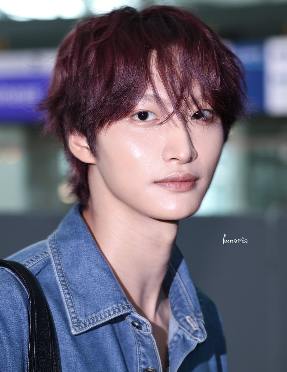 Lunaria_atz's tweet photo. 260707
#에이티즈 #성화 
#ATEEZ #SEONGHWA https://t.co/3w9GAslP2u