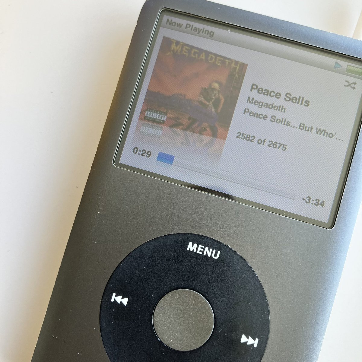 Sally_812's tweet photo. 🎵 Peace Sells _ @Megadeth
#ipodclassic
#lunchtime 🍴
#megadeth https://t.co/FXm7neb46y