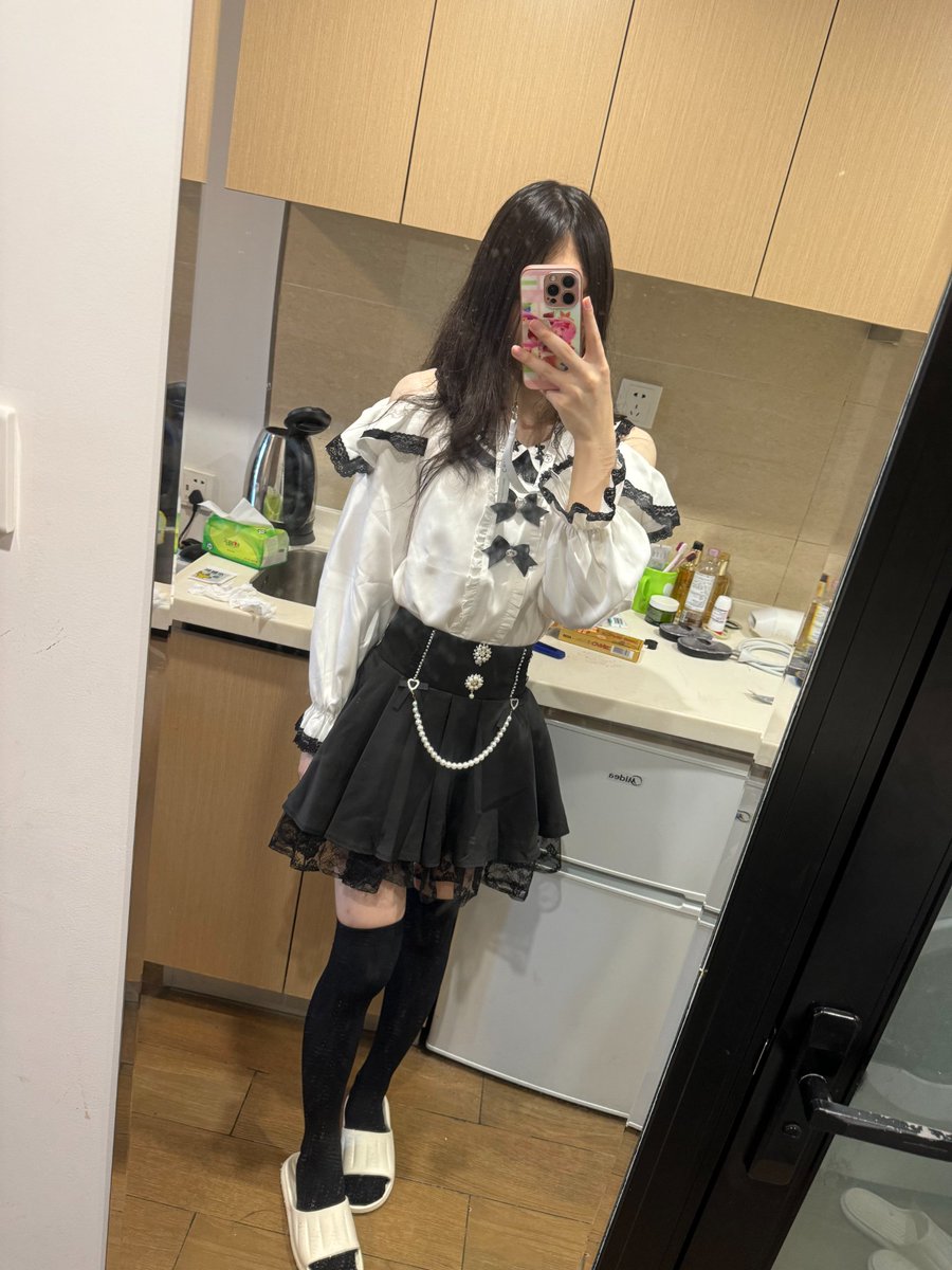 reveriennn's tweet photo. 帮朋友征婚喵）
感兴趣可以私信我？ https://t.co/AH2GvXo5Yu