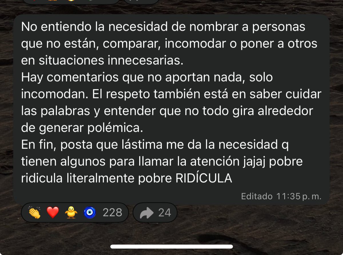 LeeslyGirl_'s tweet photo. Gracias lucesita🤍 por ubicar a la ridícula y desubicada de eugebria 🤡 
#PobreRidicula https://t.co/MlDoj7ICBY