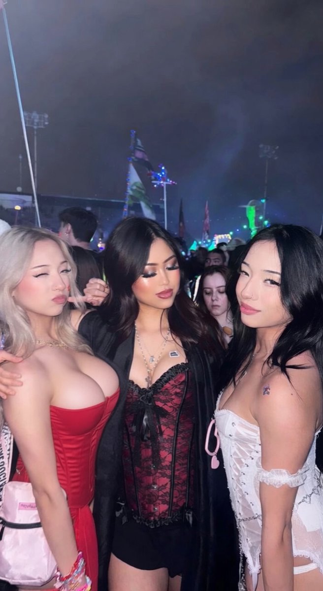 aznbarbiegirI's tweet photo. last weekend before turning 20 💔

do we look like proper fckdolls for alpha BWC here? ❤️ https://t.co/86t7wbwjXe