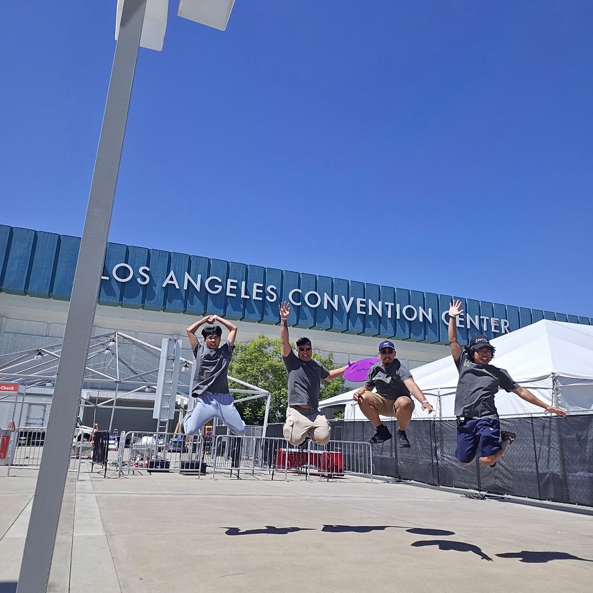 MI0dachi's tweet photo. For me, the greatest thing about going to hololive concerts is my brothers and cousin are in it with me. Each of us have our own oshis so together we support each other and I like to believe we each do the same with the rest of the community!

We have a tradition of doing an anime jump picture 😂 
#HololiveEN #HoloSerendipity