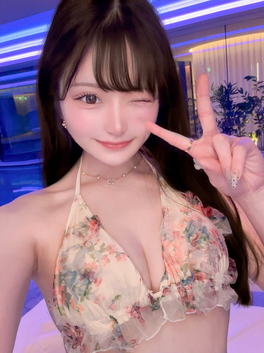 ui_uyu_nyan6's tweet photo. ナイトプール満喫してきた〜🌙👙
マイクロじゃないビキニも褒めてくれますか…❓ᐡ⸝⸝> ̫ <⸝⸝ᐡ https://t.co/XR50vQyX5c