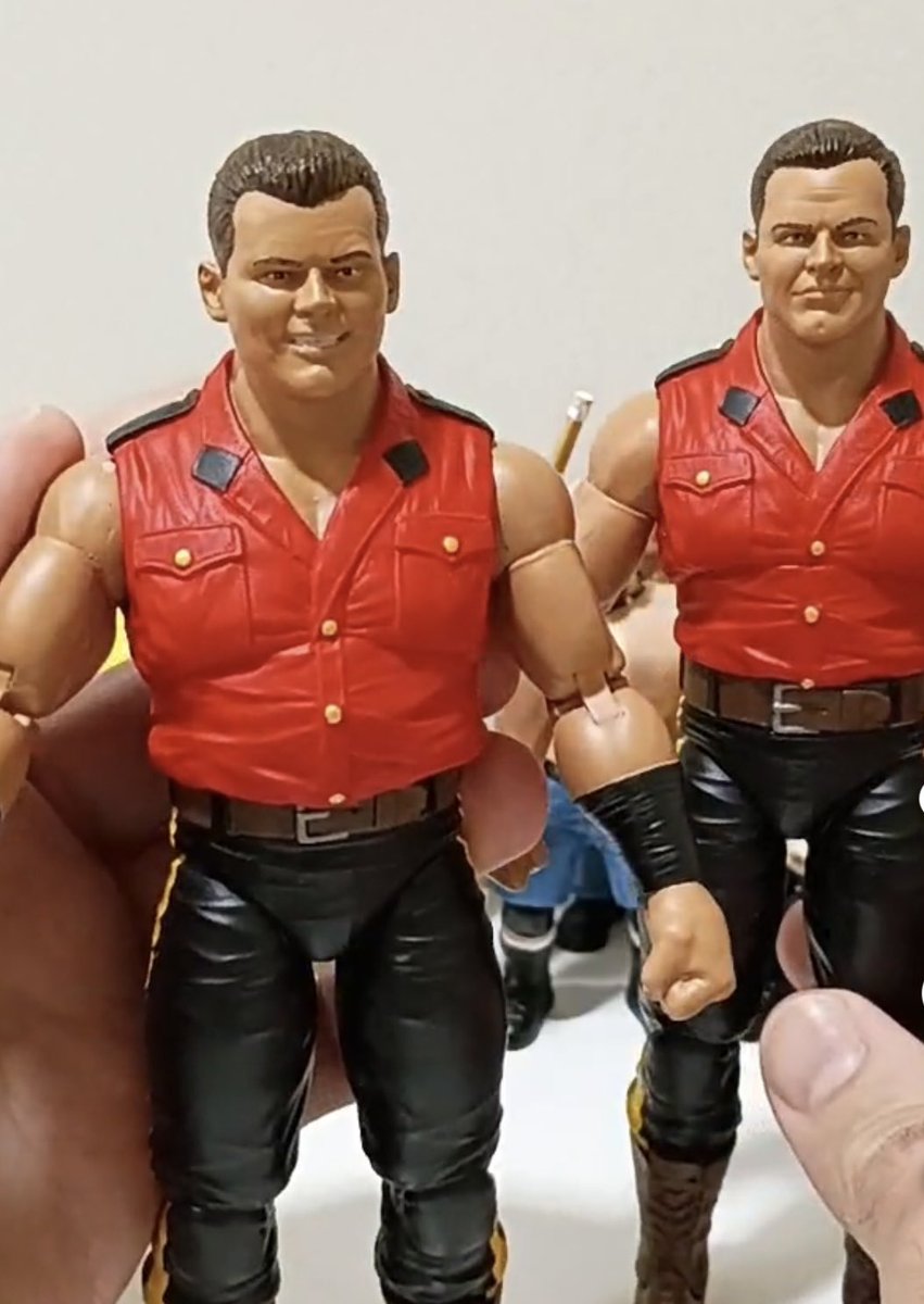 RegiumToys's tweet photo. 👀 Take a look! Mitch is giving you an exclusive preview of what’s on the horizon for both the Grapplers &amp; Gimmicks and Regium lines!

Watch now and let us know what you’re most excited for! 💪🎥 @gangrel13 @theraveneffect @TheRealAlSnow @PCOisNotHuman 

https://t.co/1QLmvlYeAx https://t.co/NgSyQl4FH1