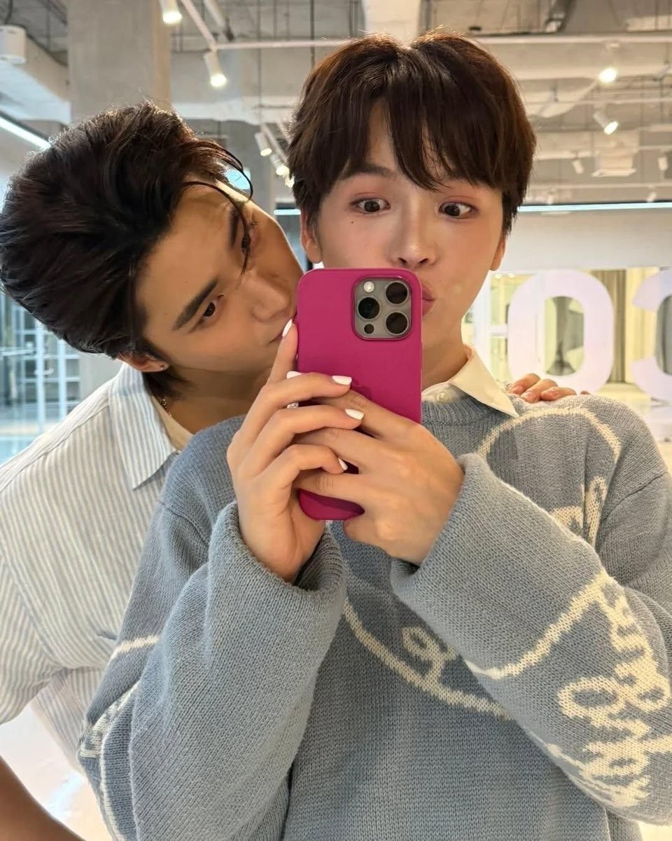 boyslovehub's tweet photo. As ‘Fourever You’ ends, #Pondponlawit shares a heartfelt message to Cooheart.

“To me, you’ll always be that sweet little girl. Thank you for being exactly who you are. […] You’ll always be that queen. I accepted this series because of you. Thank you for being my partner.” https://t.co/Z4G6e9mEbL