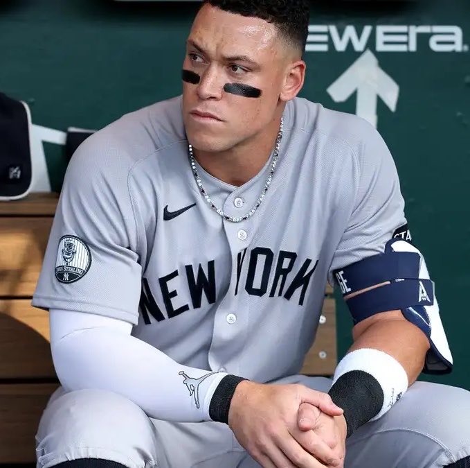 JonnyRoot_'s tweet photo. Christian Pulisic is Aaron Judge. 

Both are bonafide superstars that haven’t lived up to the hype on the biggest stages more often than not. https://t.co/8XwsbxjWUv