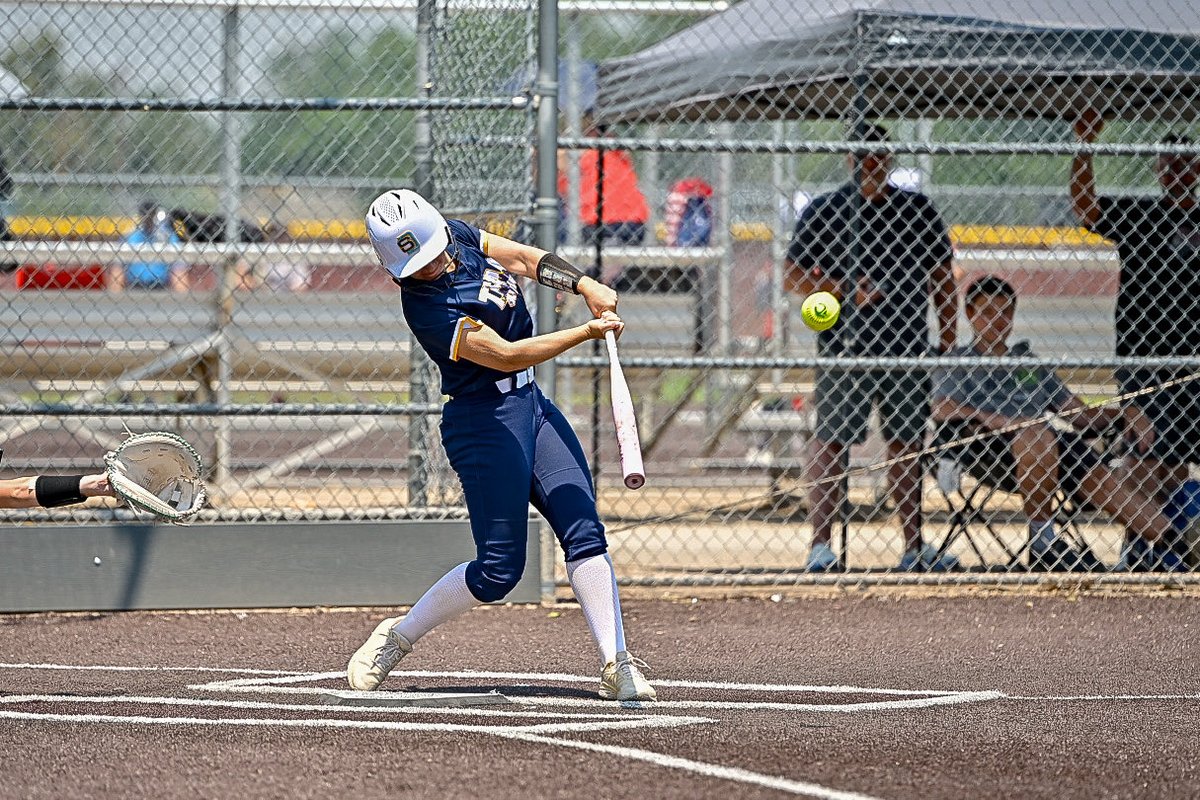 VioletX2030's tweet photo. 💥 My 1st time competing @TCSFastpitch Colorado Sparkler 🧨 💥 Thank you, I had an amazing experience. Our Team got to compete in 8 Games making it to the second round of bracket play. 
#❤️myTeamSD 💥 #2030@16U

AB- 23
AVG- .609
OBP- .640
OPS- 1.886
SLG- 1.286
HR- 4
H- 14
RBI- 15 https://t.co/dOMyaKx9m7