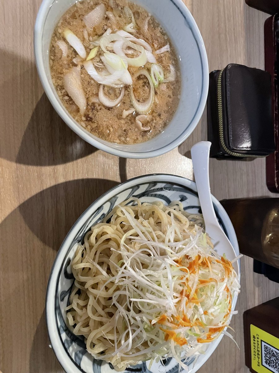 y0ma4's tweet photo. しまにいと https://t.co/VAWvgktEVH