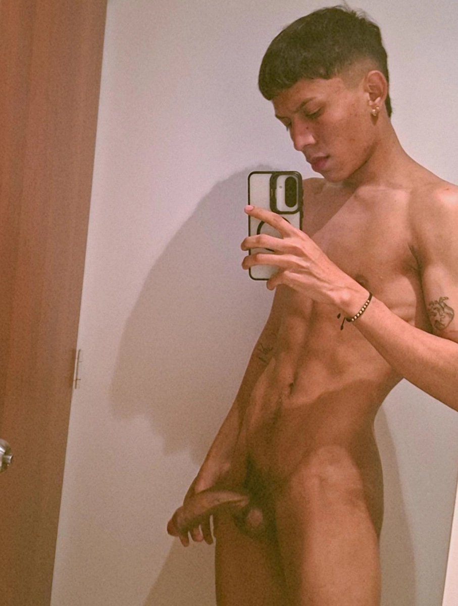 Iam_luiss5's tweet photo. Vas a querer verga?🍆🔥
@EventosGayMed https://t.co/l2Juyr2xJu