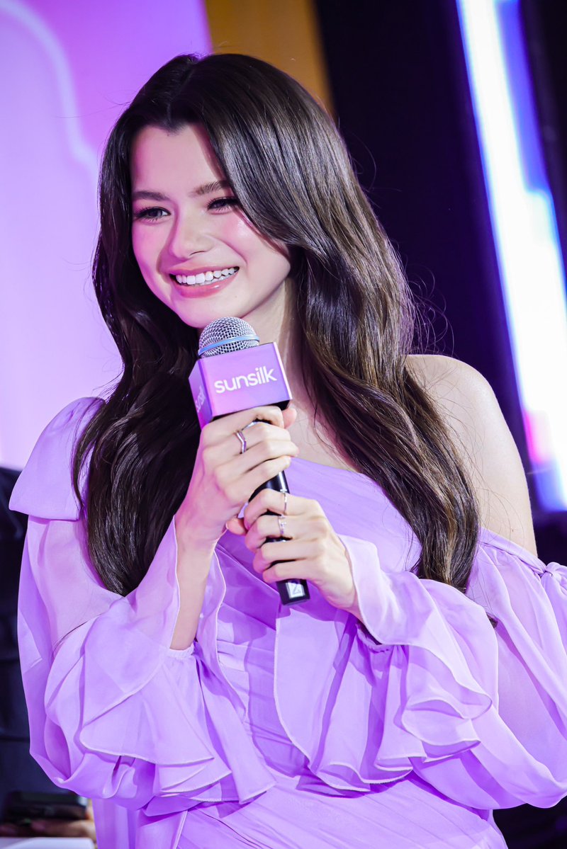 FreenBecky_Peru's tweet photo. Les juro que cada día que pasa, Becky está más linda 😭

REBECCA X SUNSILK
#BeckyxSunsilkBouncyBigHair
#beckysangels https://t.co/xD3RtKBokH