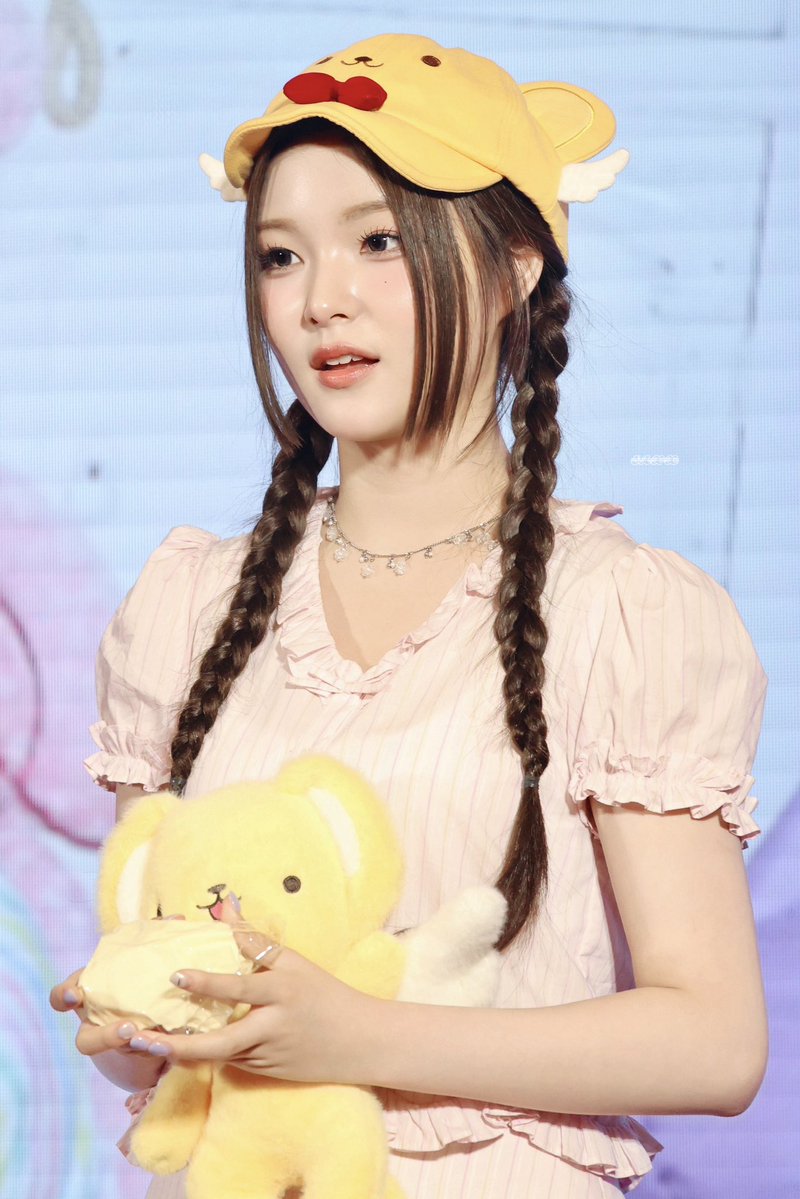 MysharkNanny_'s tweet photo. 260703 GZ

ケロちゃん🫶🏻

#승주 #SEUNGJOO 
#SAYMYNAME #세이마이네임 #SMN https://t.co/l9tVtm28NJ