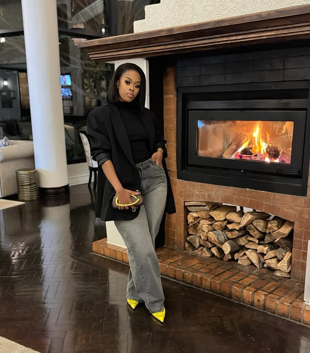 ayandah____'s tweet photo. https://t.co/boiAEMOeiG
