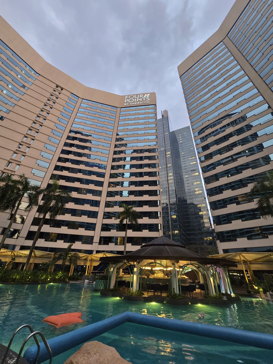 EpullAzri's tweet photo. Staying at hotel with KLCC view ✅️ https://t.co/tdxNMzCIxd