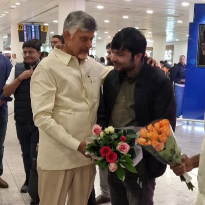 bathineni1995's tweet photo. #NewProfilePic https://t.co/STrdLX19Cj