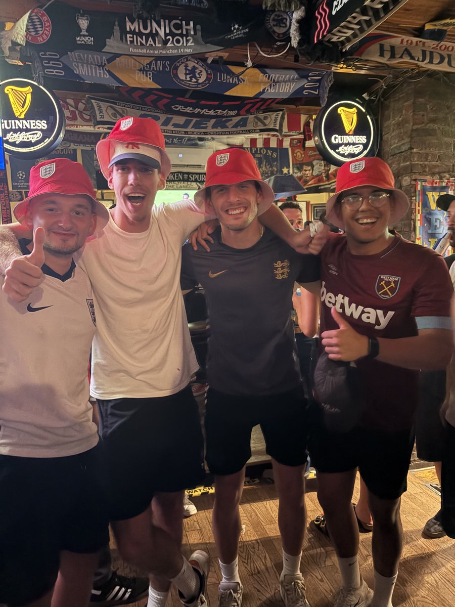 SamLAllington's tweet photo. Don’t take me home https://t.co/3Yn7xlvaiE