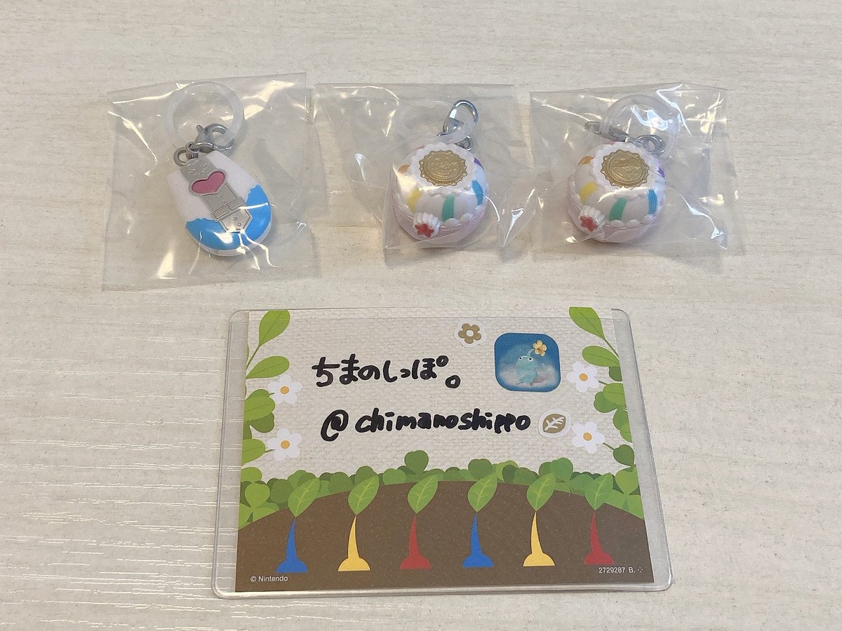 chimanoshippo's tweet photo. 【交換】　めじるしアクセサリー

プリキュアオールスターズ
変身めじるしアクセサリー

譲→カードコミューン（キュアホワイト）
スイーツパクト×2

求→カードコミューン（キュアブラック）

お気軽にお声掛けください！ https://t.co/g0qSXgJR7z