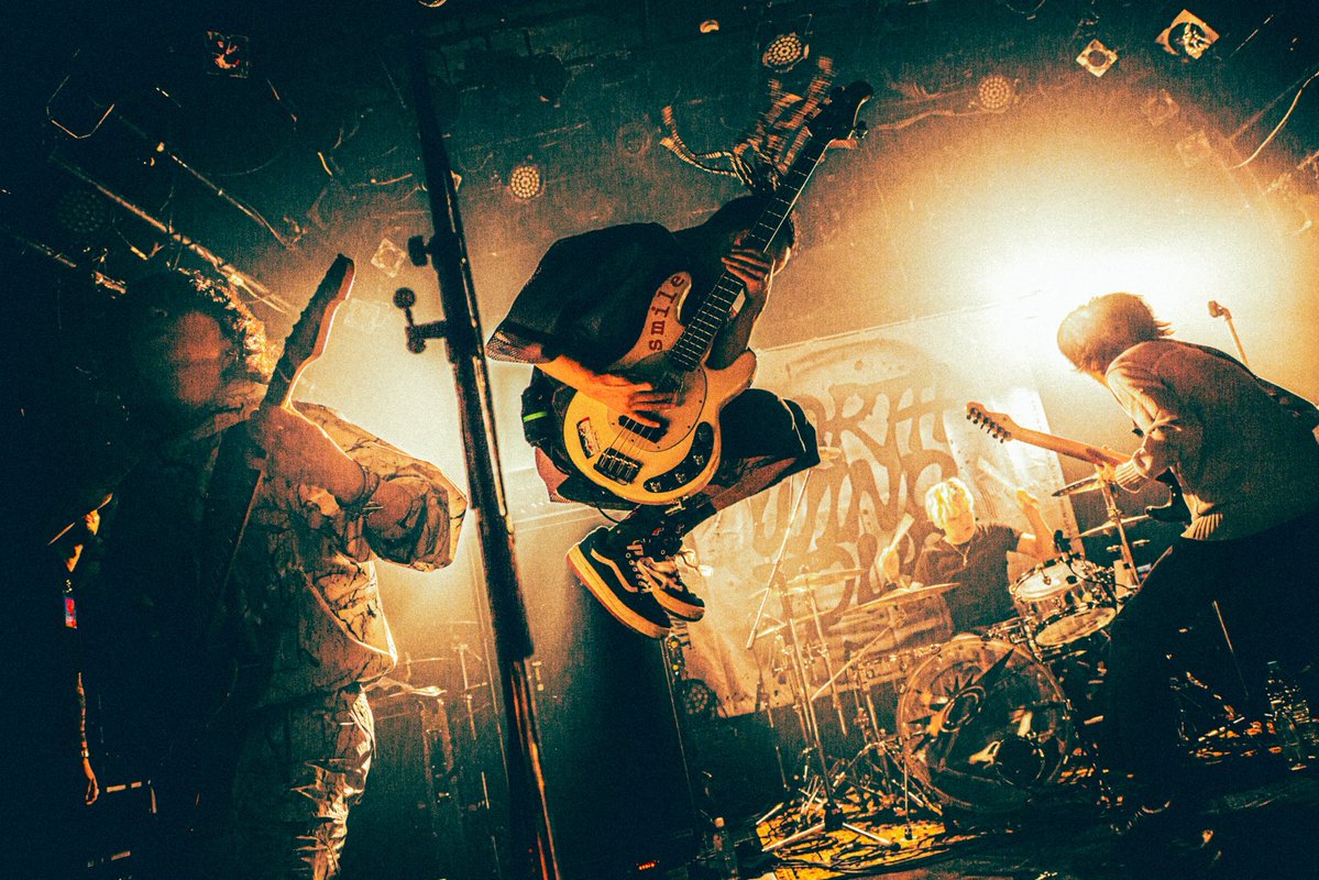 Wataru_HIKAGE's tweet photo. 2026/7/6(月)仙台MACANA
NOISEMAKER presents.
NORTH WIND TOUR
もう半分終わっちゃったんだ!もっと3バンドで回ってたいなあー!
今日は水戸LIGHT HOUSEにて!🌪️
📸 by
1,2 @oct_osawa51
3,4 @nekoze_photo https://t.co/ZZWqAmhJ8q