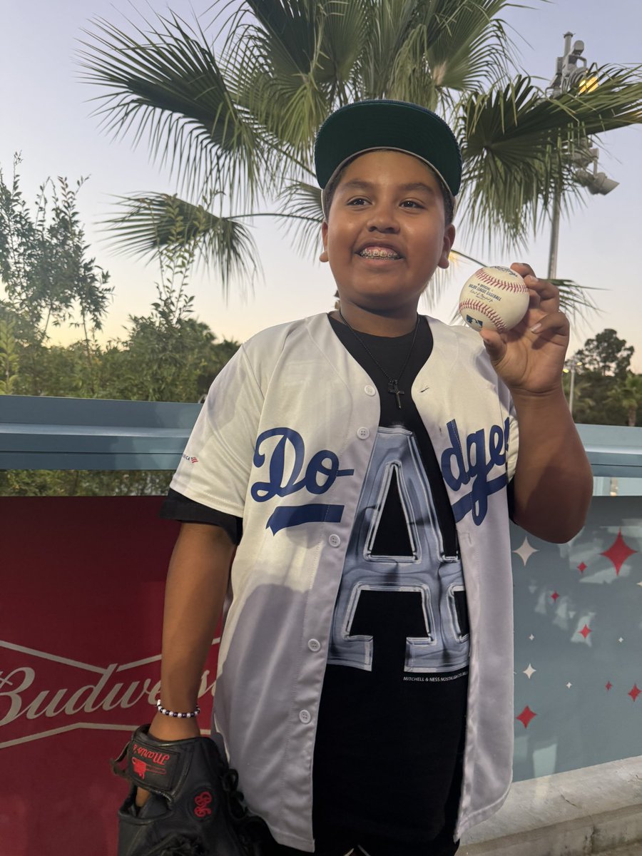 Dodgers @SponichiHinataO #スポニチ名物大谷翔平本塁打球を追え 19号
