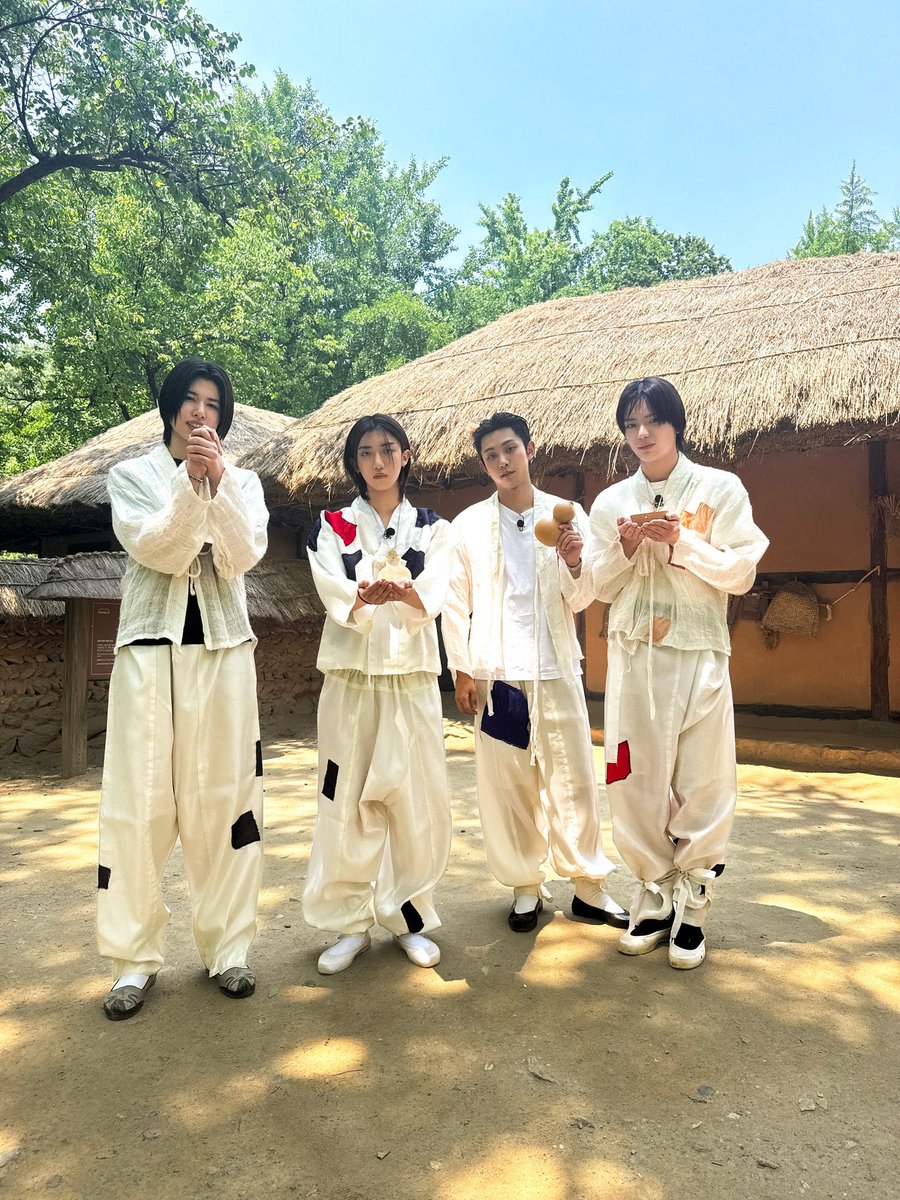 ohyulgwon's tweet photo. Have you ever encountered scrumptiously fine looking hobos? Now you have https://t.co/QY8ps0MYQB