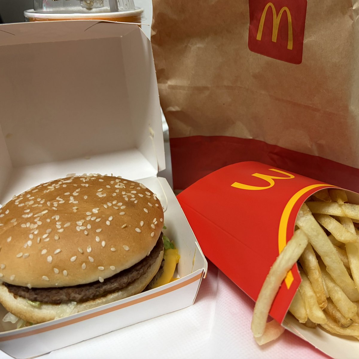ta260's tweet photo. 今日のお昼もビッグマック！
しかも今ならＬ変更が無料！

#マクドナルド 
#櫻坂46 
#森田ひかる https://t.co/VEebP4JTDT