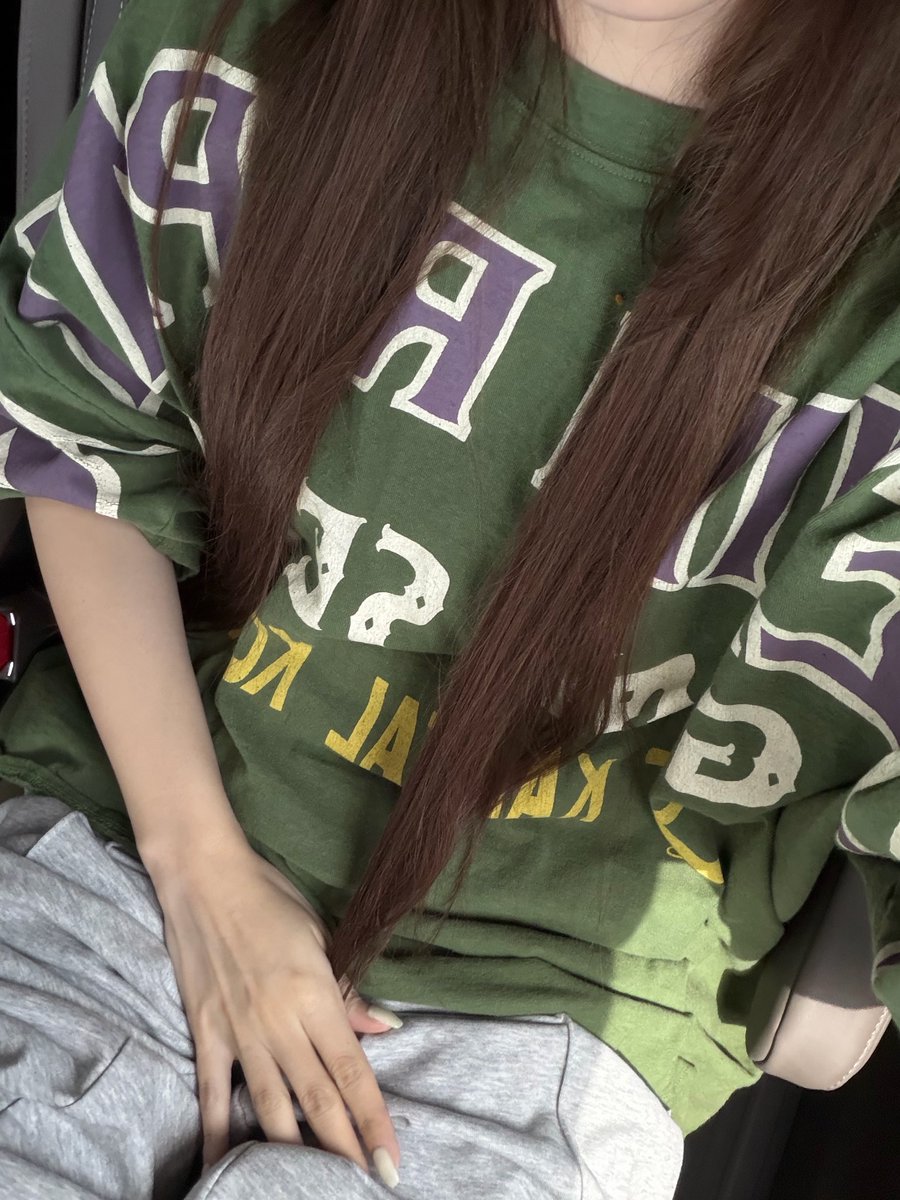 yeowoluvr's tweet photo. she knows her fans are gay https://t.co/5wChpoNcH6