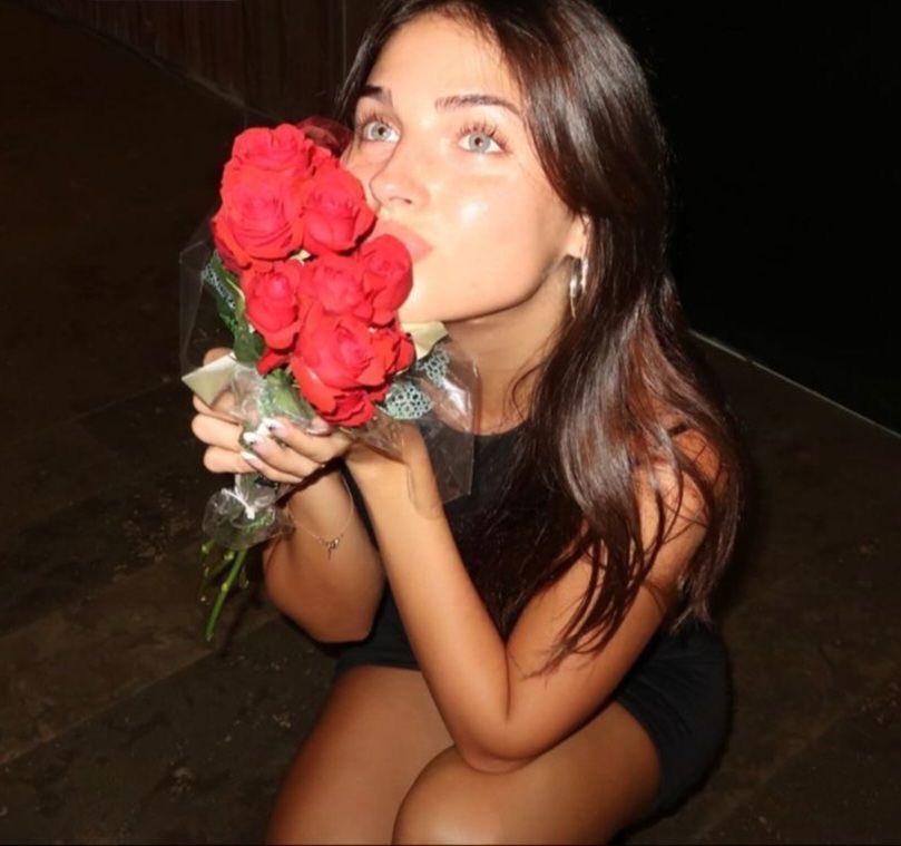 belling6m's tweet photo. @vqinillatte 💘💐 https://t.co/2glQbScyBZ