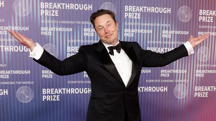 ElonogyX's tweet photo. Elon Musk:

“I think we might be in an alien Netflix series. 

So, we're just going to keep the ratings up so we don't get canceled.” https://t.co/9oGbiRh5cu