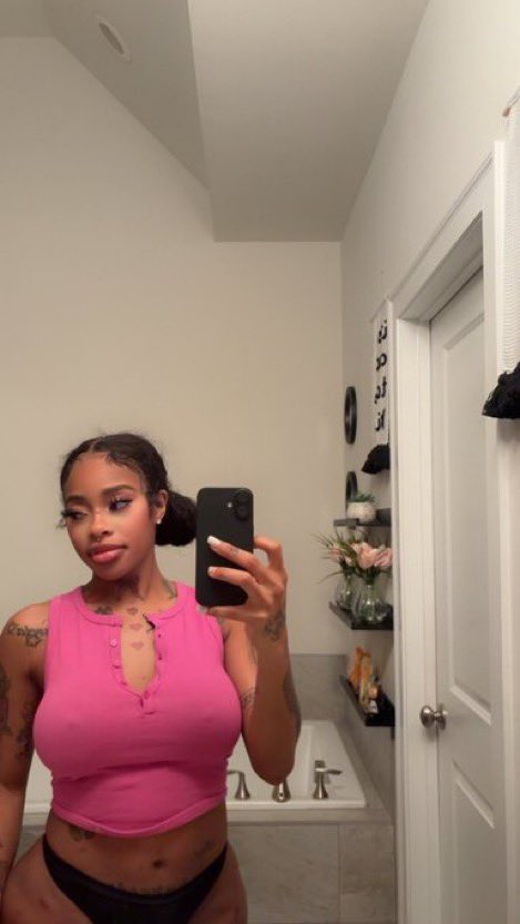 Baddies_Express's tweet photo. Ivanny was Sexy Before Onlyfans But Now 🫠
Model: @ivannywright 🤤 

  #fyp #fypシ゚ #baddiesexpress #Baddies #badgyal #baddie #viral #baddiesofx #gymbody #melanin #foreigner #blackertheberrysweeterthejuice #islandgyal #ebony #trending #ebonybaddie #xbaddies #ivannywright https://t.co/QBsLRhuU6c